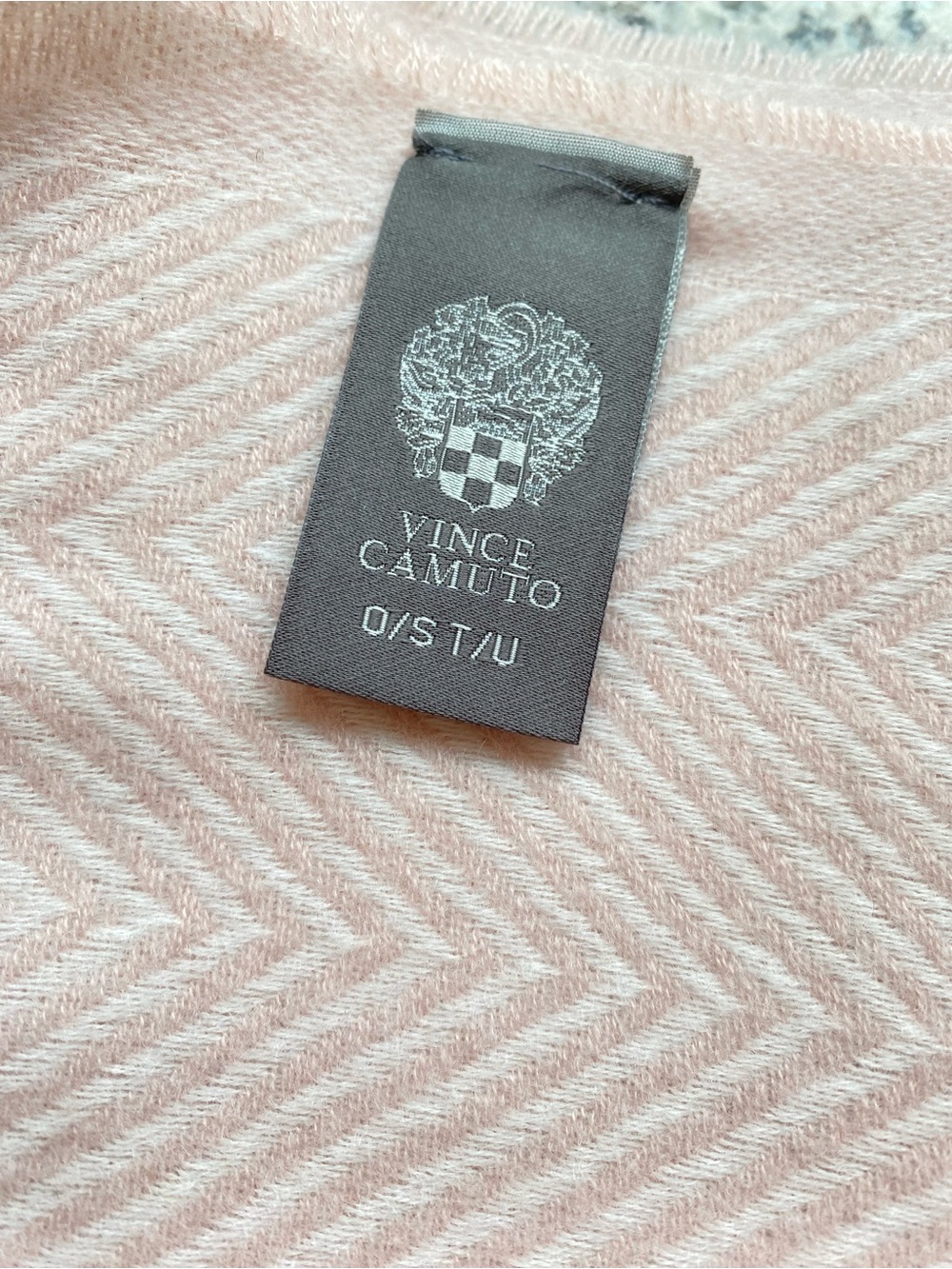 VINCE CAMUTO Blush Pink & Ivory Herringbone Scarf/Shawl/Wrap - Picture 9 of 10